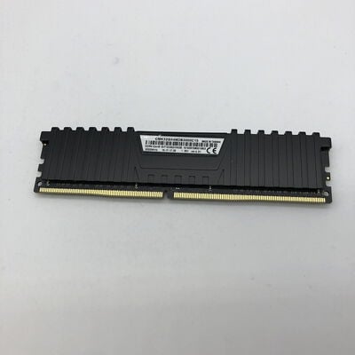 【宇都宮鶴田店】中古  PC4-24000 16GB デスクトップ用(DDR4-3000) 135636 