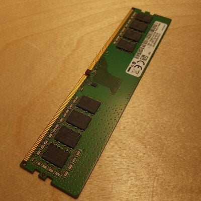 【鹿児島店】中古  PC4-19200 8GB デスクトップ用_ 184886 