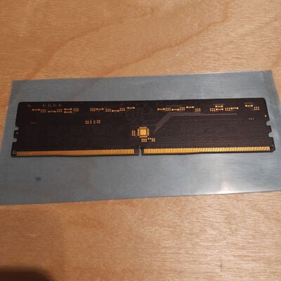 【鹿児島店】中古  PC5-44800 16GB デスクトップ用 149153 