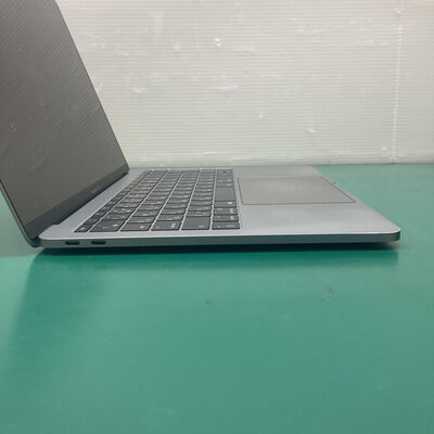 【浦添城間店(沖縄)】中古  Apple MacBook Pro 13インチ 2017 スペースグレイ Core i5 2.3GHz/8GB/256GB SSD MPXT2J/A 135868 