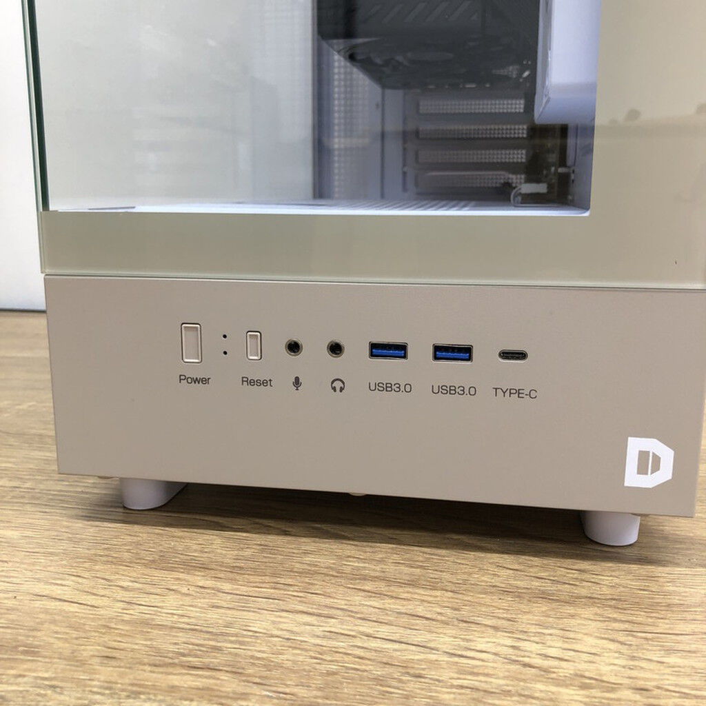 中古の自作pc 中古 自作PC (Ryzen 7 7800X3D/32GB/RX9060XT 16GB/ストレージなし/OS