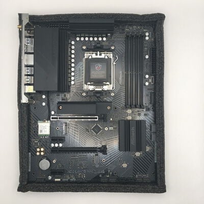 【佐賀南部バイパス店】中古  ASRock B650 PG Lightning WiFi (B650 AM5 ATX DDR5) 5250001414 