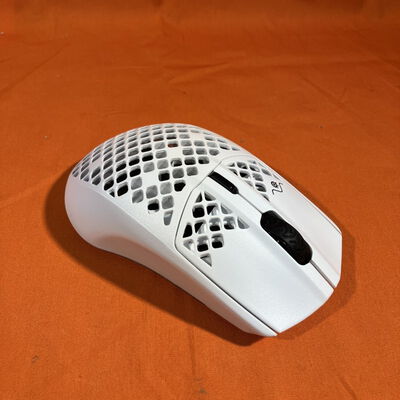 【なんば店】中古  SteelSeries Aerox 3 Wireless Snow 2022 (62608J) 3280021607 