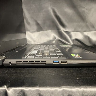 【横浜駅前店】中古  MSI Bravo 15 C7VE(Ryzen 5 7535U/16GB/SSD512GB/RTX4050/W11H) 3400009625 
