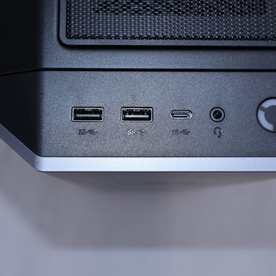 【通販センター】中古  Lenovo LOQ Tower 26ADR10  ルナグレー(AMD Ryzen 7 8745HX/16GB/SSD512GB/なし/NVIDIA GeForce RTX 5060 8GB/Wi-Fi/W11H64) 190947 