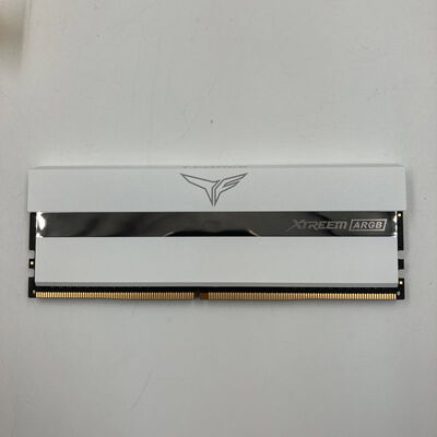 【なんば店】中古  PC4-28800 8GB デスクトップ用(DDR4-3600) 140733 