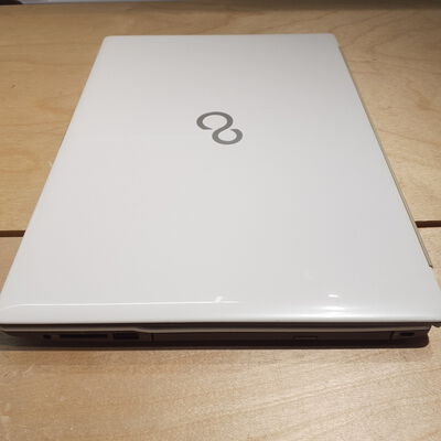 【鹿児島店】中古  FUJITSU FMVA 45DWH(i3-8145U/8GB/SSD120GB/W11H) 4700001136 