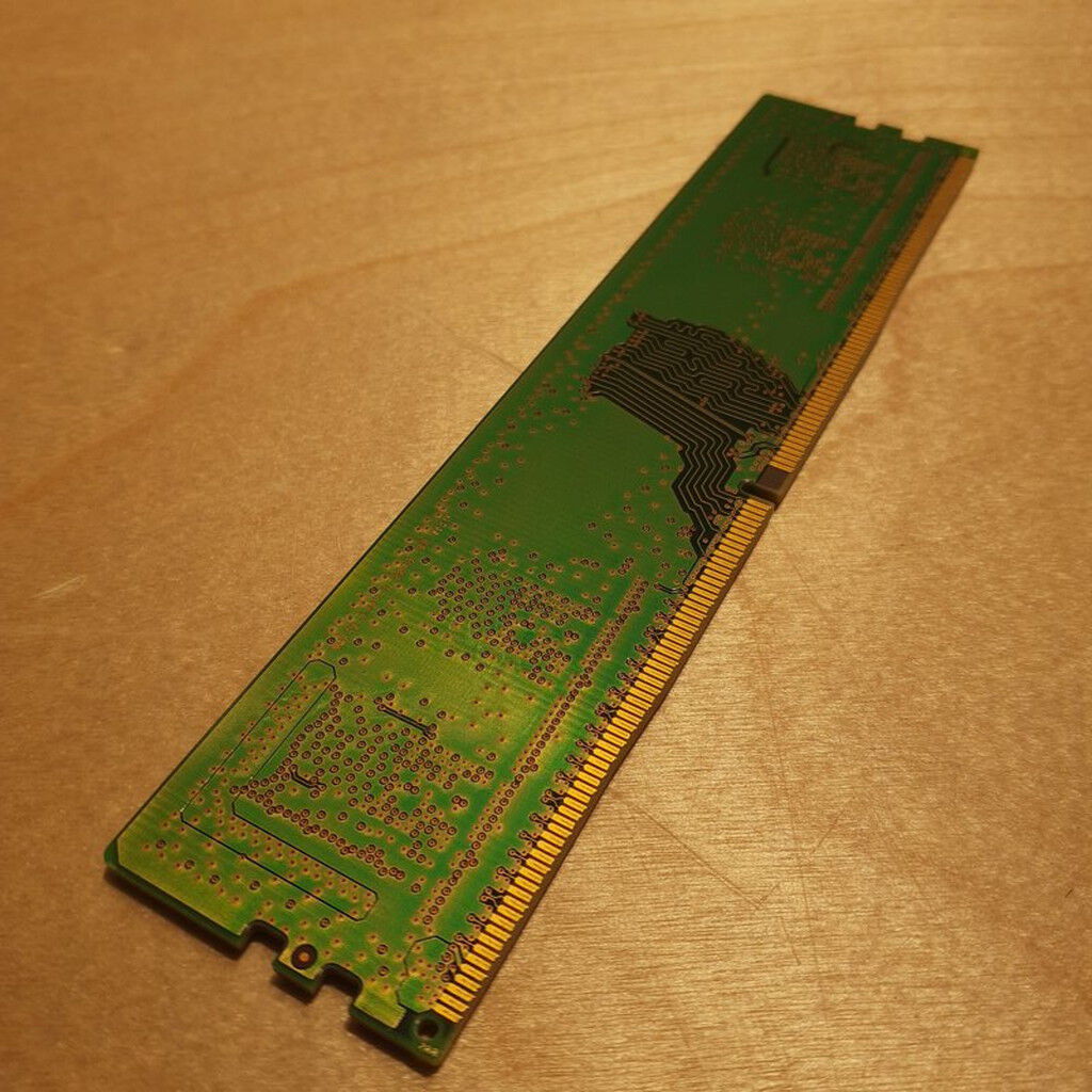 中古 PC4-25600 8GB デスクトップ用(DDR4-3200) 140727 （362232