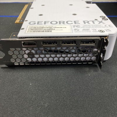 【大宮店】中古  Palit NE75060U19P1-GB2063M (RTX5060 WHITE OC) 188978 