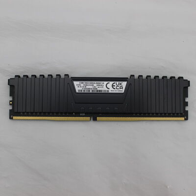 【通販センター】中古  PC4-21300 8GB デスクトップ用(DDR4-2666) 126165 