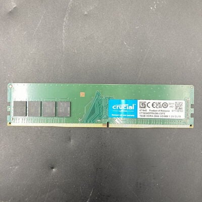 【熊本浜線店】中古  PC4-21300 16GB デスクトップ用(DDR4-2666) 135638 