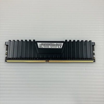 【秋葉原本店】中古  PC4-21300 8GB デスクトップ用(DDR4-2666) 126165 