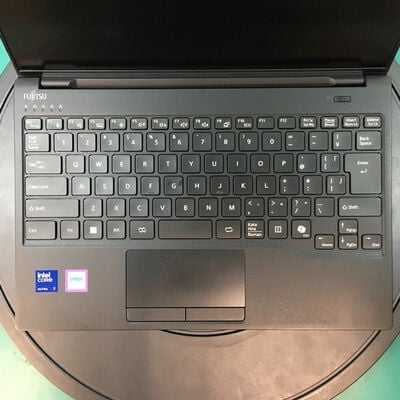 【佐賀南部バイパス店】中古  FUJITSU FMVUXJ3B(Ultra 7 155U/16GB/SSD512GB/ドライブなし/オンボード/W11P) 5250001442 