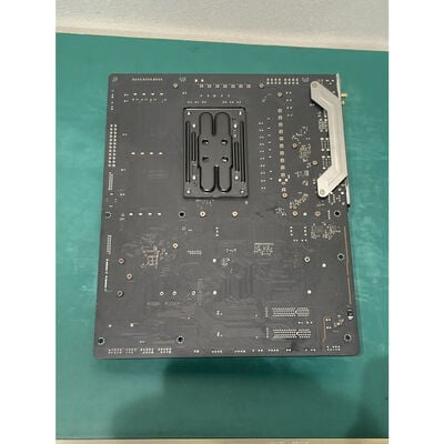 【浦添城間店(沖縄)】中古  ASRock X870 Livemixer WiFi (X870 AM5 ATX DDR5) 4780001485 
