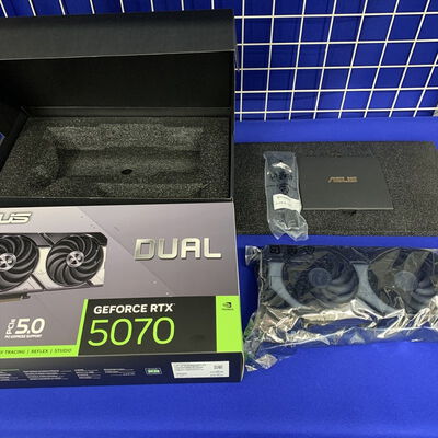 【横浜駅前店】中古  ASUS DUAL-RTX5070-O12G (RTX5070 12GB) 188938 