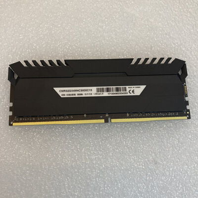 【京都店】中古  PC4-24000 8GB デスクトップ用(DDR4-3000) 128475 