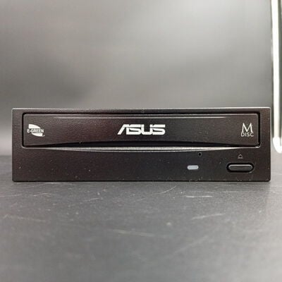 【大須店】中古  ASUS DRW-24D5MT (SATA 24X ｽｰﾊﾟｰﾏﾙﾁ ｿﾌﾄ付 黒) 3120022029 