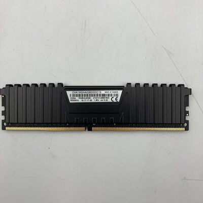 【なんば店】中古  PC4-24000 8GB デスクトップ用(DDR4-3000) 128475 