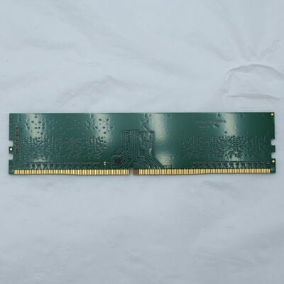 【通販センター】中古  PC4-19200 4GB デスクトップ用(DDR4-2400) 126162 