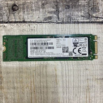 【広島店】中古  各社 M.2 SSD SATA接続 256GB （M.2 SATA 2280） 134625 