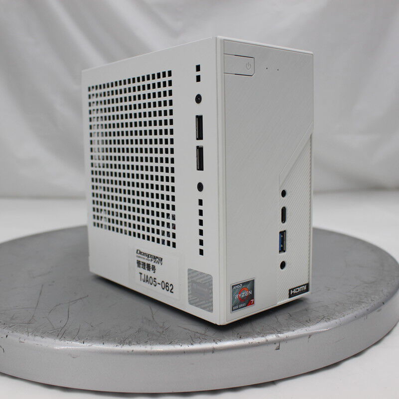 中古 ASRocK DeskMini X600(AMD Ryzen 7 8700G w/ Radeon 780M