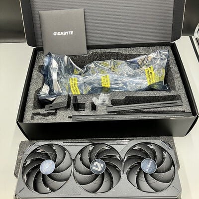 【熊本浜線店】中古  GIGABYTE GV-N507TGAMING OC-16GD (RTX5070Ti 16G) 176548 