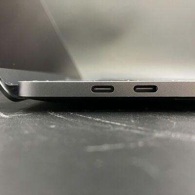 【大須店】中古  Apple MacBook Pro 13.3インチ (Core i5 2.0GHz/16GB/1TB) スペースグレイ Touch Bar Magic Keyboard搭載モデル MWP52J/A (Early 2020) 142640 