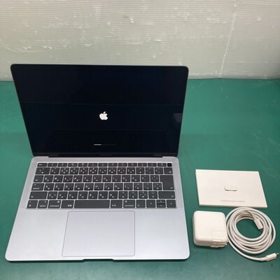 【浦添城間店(沖縄)】中古  Apple MacBook Air 2018 （13.3インチ/Core i5 1.6GHz/8GB/128GB/スペースグレイ） MRE82J/A 139729 