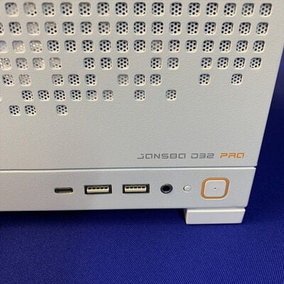 【横浜駅前店】中古  自作PC ゲーミングミニタワーPC (AMD Ryzen 7 5700X /32GB/SSD2TB/RTX4060Ti 8GB/Wし/有線LAN◯無線LAN◯) 3400008975 