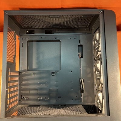 【なんば店】中古  Thermaltake CA-1X2-00M1WN-00(S200 TG ATX BK) 3280021761 