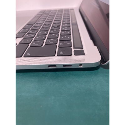 【浦添城間店(沖縄)】中古  Apple MacBook Pro 13.3インチ (Core i5 2.0GHz/16GB/512GB) シルバー Touch Bar Magic Keyboard搭載モデル MWP72J/A (Early 2020) 142639 