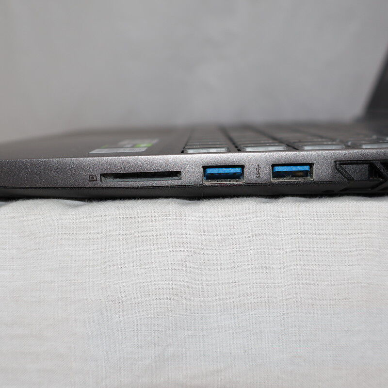 中古 THIRDWAVE raytrek R5(Intel Core i7 10875H/16GB DDR4 (PC4