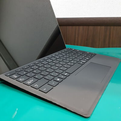 【鹿児島店】中古  Suｒfece　Ｐｒｏ6(i5-8350U/8GB/SSD128GB/W11P) 4700001126 