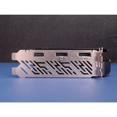 【前橋ｲﾝﾀｰｱｶﾏﾙ店】中古  ASROCK RX9060XT 16G (RX9060XT 16G) 4540002397 