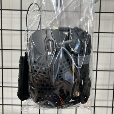 【宮崎恒久店】中古  Xtrfy M4W-RGB-BLACK ｹﾞｰﾐﾝｸﾞﾏｳｽ (701634) 178877 