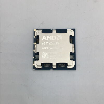 【白山FM松任店】中古  AMD Ryzen 7 9800X3D (AM5/4.7/104M/C8/T16/120W) 172566 