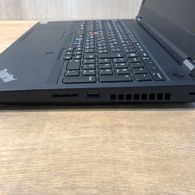 【姫路店】中古  Lenovo ThinkpPad P15 Gen 1 (i7-10750H/32GB/SSD512GB/Quadro RTX 3000/W11P) 4740001225 