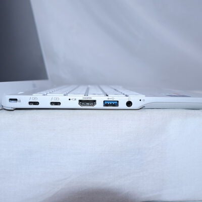 【通販センター】中古  Fujitsu LIFEBOOK UH08/E3(Intel Core i7 1165G7/8GB DDR4 (PC4)/SSD500GB/なし/オンボード/13.3/1920x1080/Wi-Fi/W11H64 MAR) 203497 