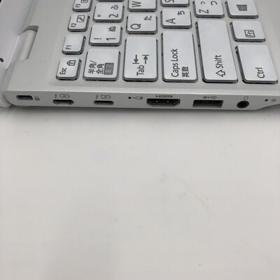 【盛岡都南店】中古  Fujitsu FMVU8E3WD1 (i7-1165G7/8GB/SSD256GB/W11H) 4580001335 