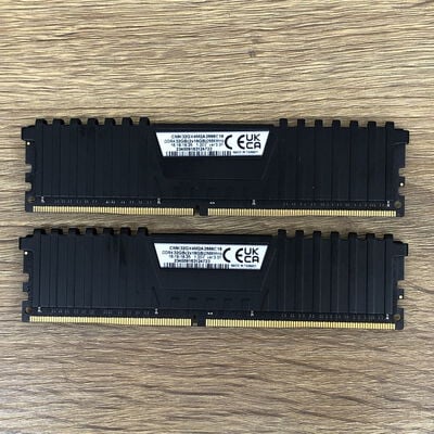 【津ラッツ店】中古  16GB 2枚組(合計32GB) PC4-21300/DDR4-2666 デスクトップ用 190916 
