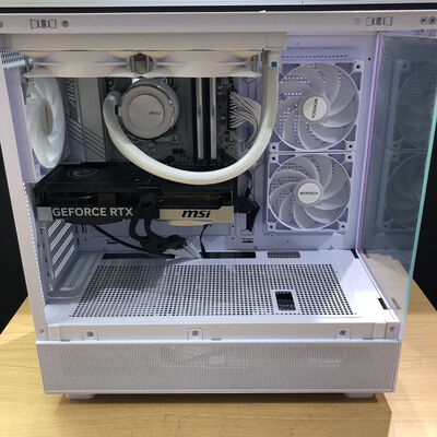 【甲府飯田店】中古  自作パソコン（Ryzen7 8700G/32GB/SSD 2TB/RTX5070） 4720001548 