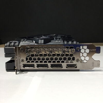 【松山環状枝松店】中古  Palit NE7507T019T2-GB2031U(RTX5070Ti 16GB GamingPro-S) 4560001376 