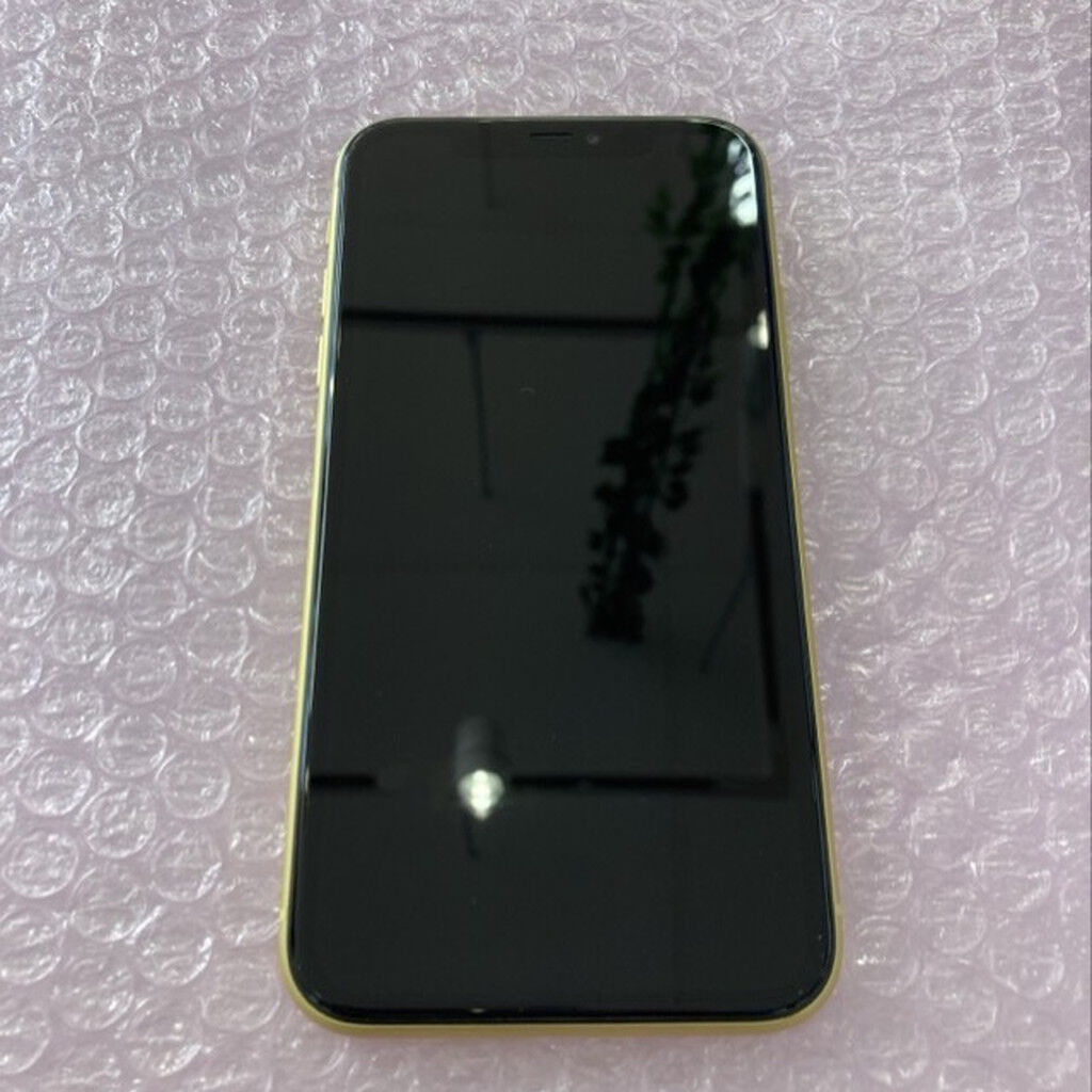 中古 【SIMロック解除済み】【SoftBank】 Apple iPhone11 64GB