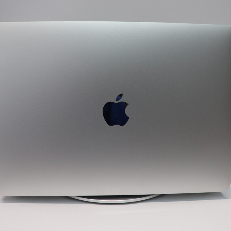 M1 macbook pro 13inch 8G 256G シルバー 13.3インチMacBook Pro [整備済製品] 8コアCPUと8コアGPUを搭載