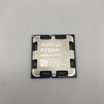 【大分店】中古  AMD Ryzen 7 9700X (AM5/3.8GHz/40M/C8/T16/65W) 169022 