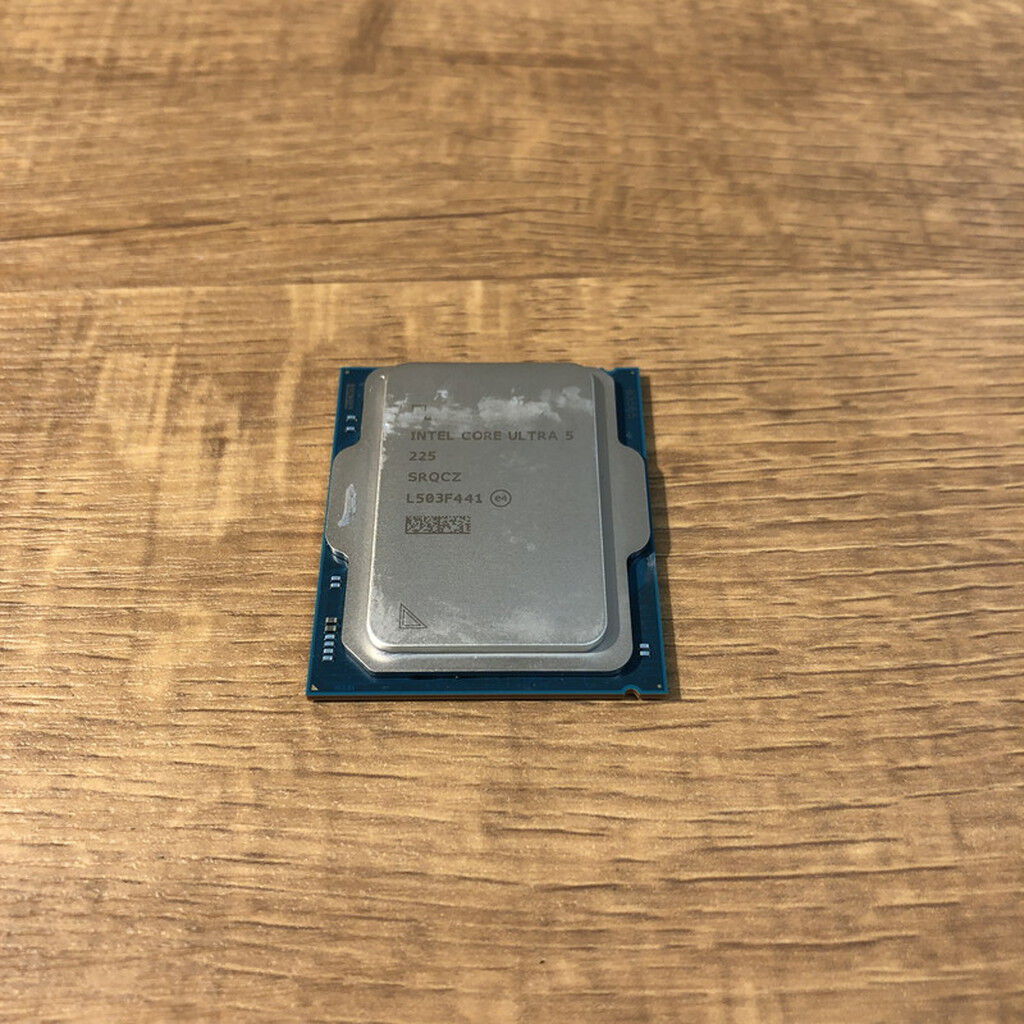 中古 INTEL Core Ultra 5 225 (1851/3.3G/20M/C10/T10) 175014