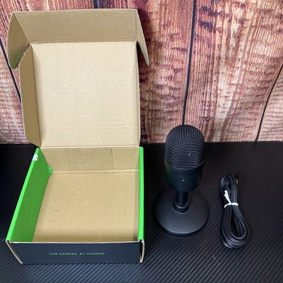 【富士青葉店】中古  Razer Seiren V3 Mini RZ19-05050100-R3M1 [Black] 5070001505 