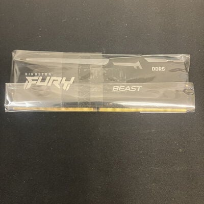 【大宮店】中古  PC5-44800 32GB デスクトップ用(DDR5-5600) 149157 
