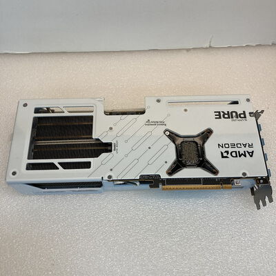 【京都店】中古  SAPPHIRE PURE Radeon RX 9070 GAMING OC 16GB (RX9070 16GB) 3180006606 