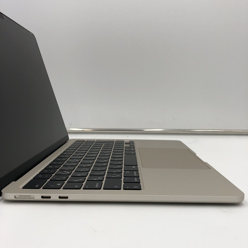 中古 Apple MacBook Air 13インチ 2022 (M2 8CPU 8GPU/8GB/256GB